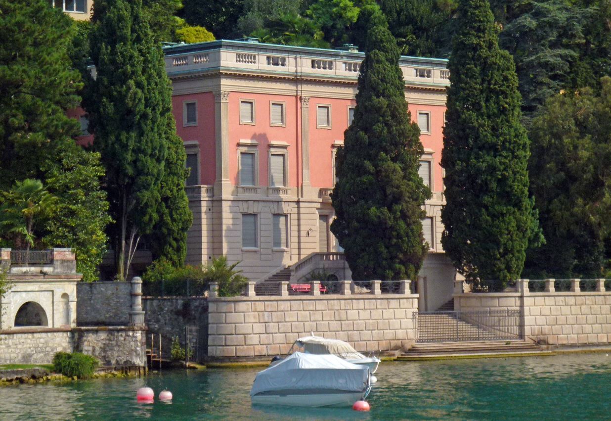 Visita guidata Villa Heleneum & Aperitivo Lido San Domenico